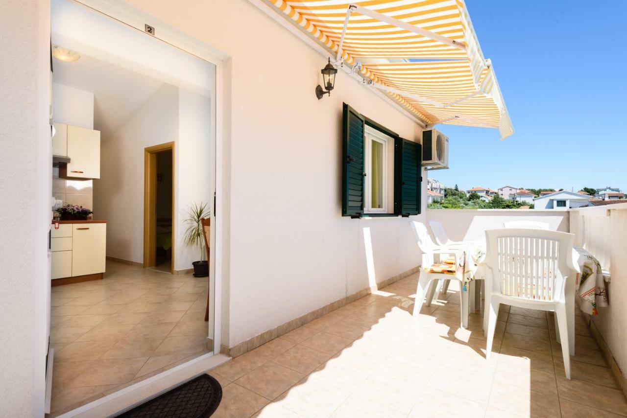 Apartmani Beran Seget Vranjica Buitenkant foto